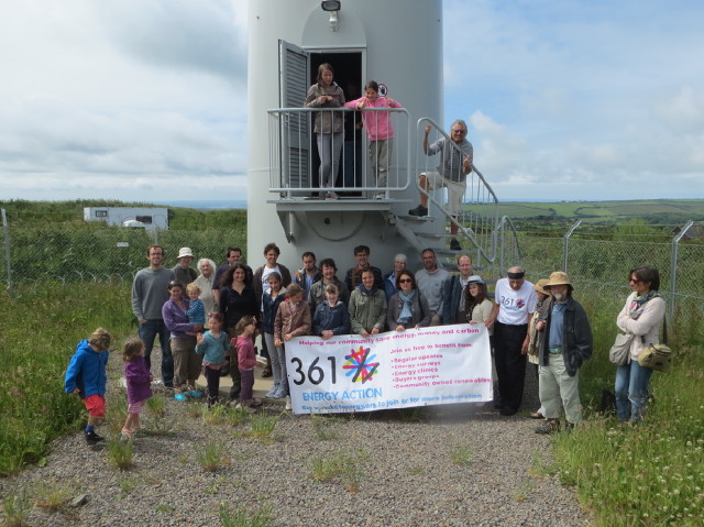 361 Green Safari visits the Philip Dennis wind turbine